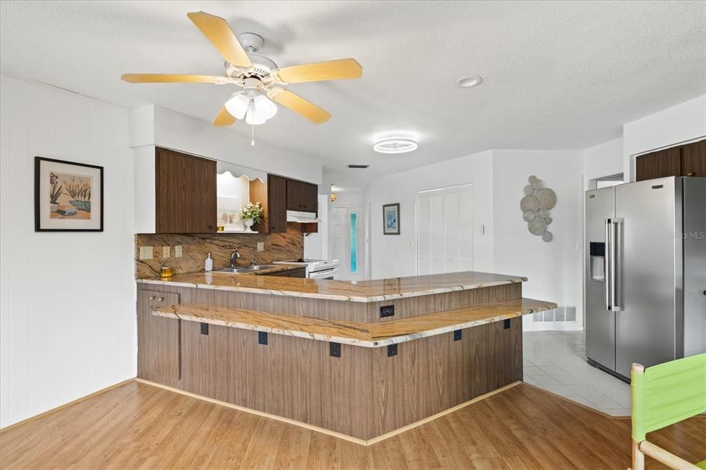 Active With Contract: $500,000 (3 beds, 2 baths, 2010 Square Feet)