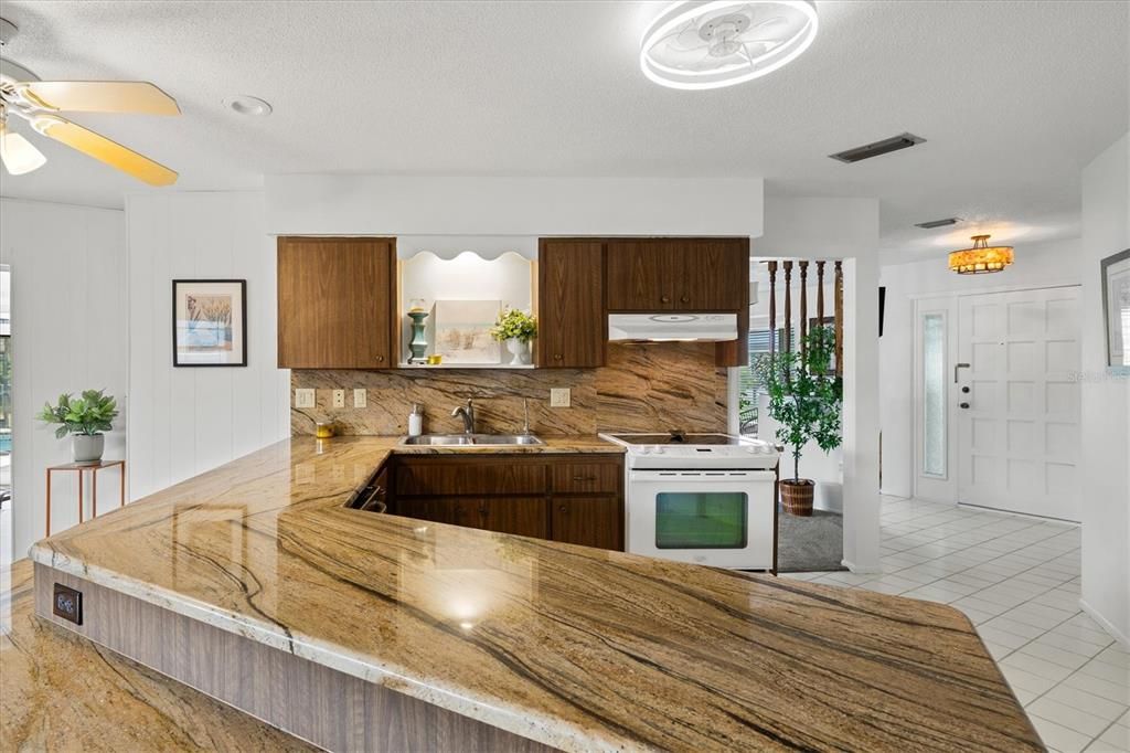 Active With Contract: $500,000 (3 beds, 2 baths, 2010 Square Feet)