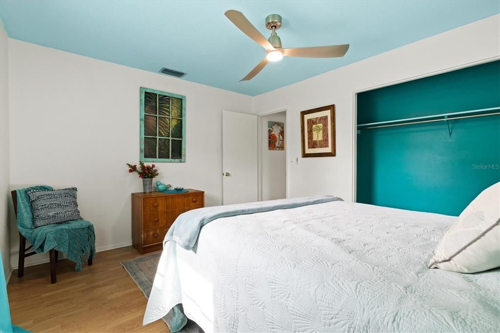 Active With Contract: $500,000 (3 beds, 2 baths, 2010 Square Feet)