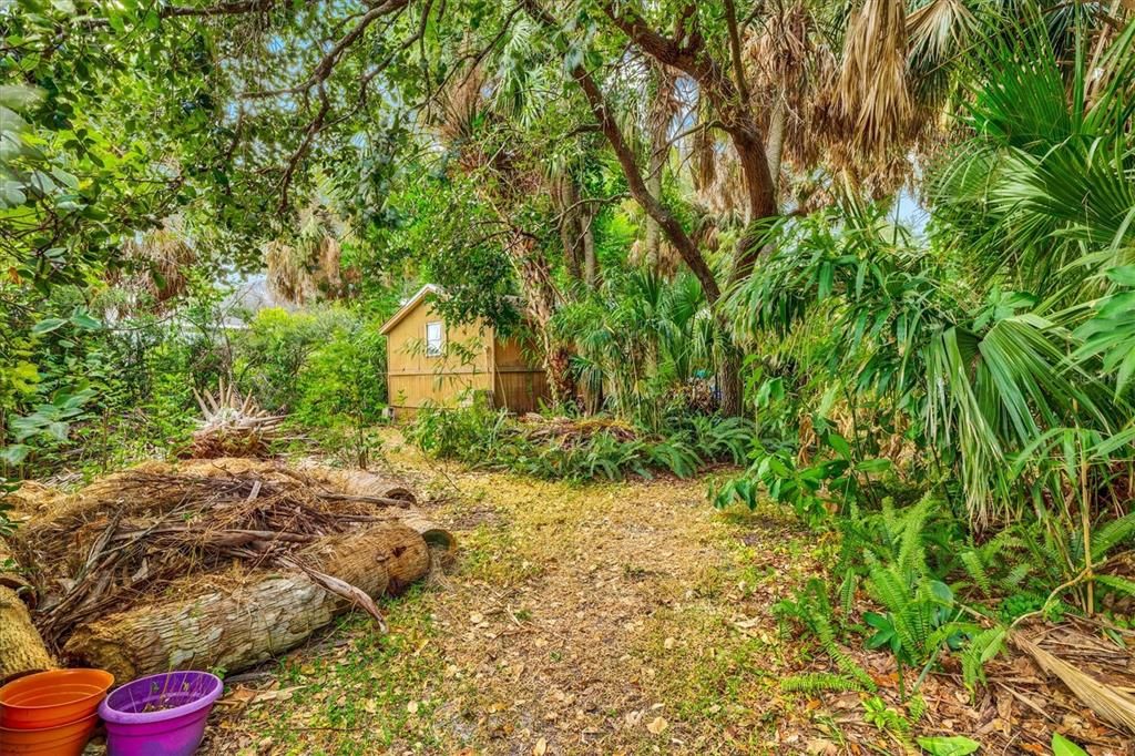 Active With Contract: $500,000 (3 beds, 2 baths, 2010 Square Feet)