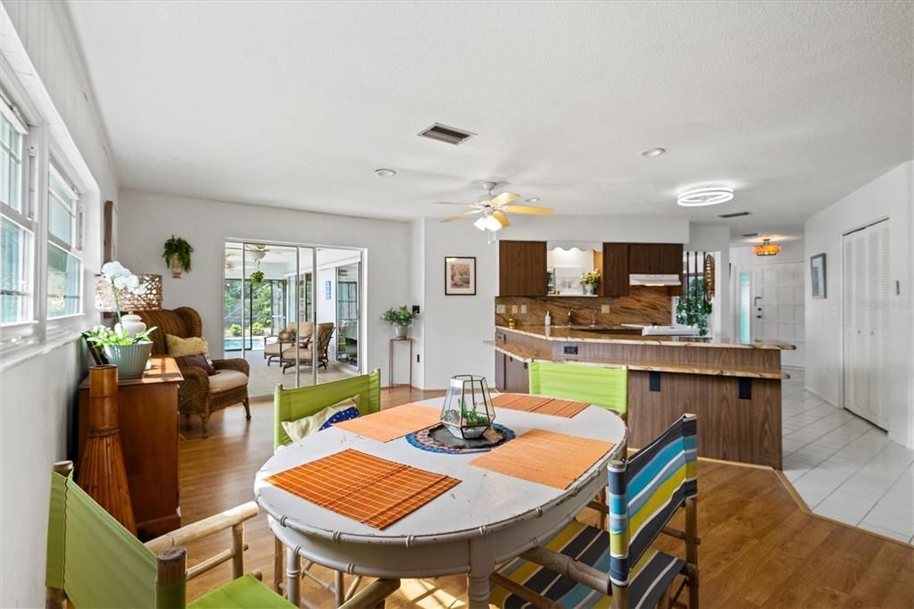 Active With Contract: $500,000 (3 beds, 2 baths, 2010 Square Feet)