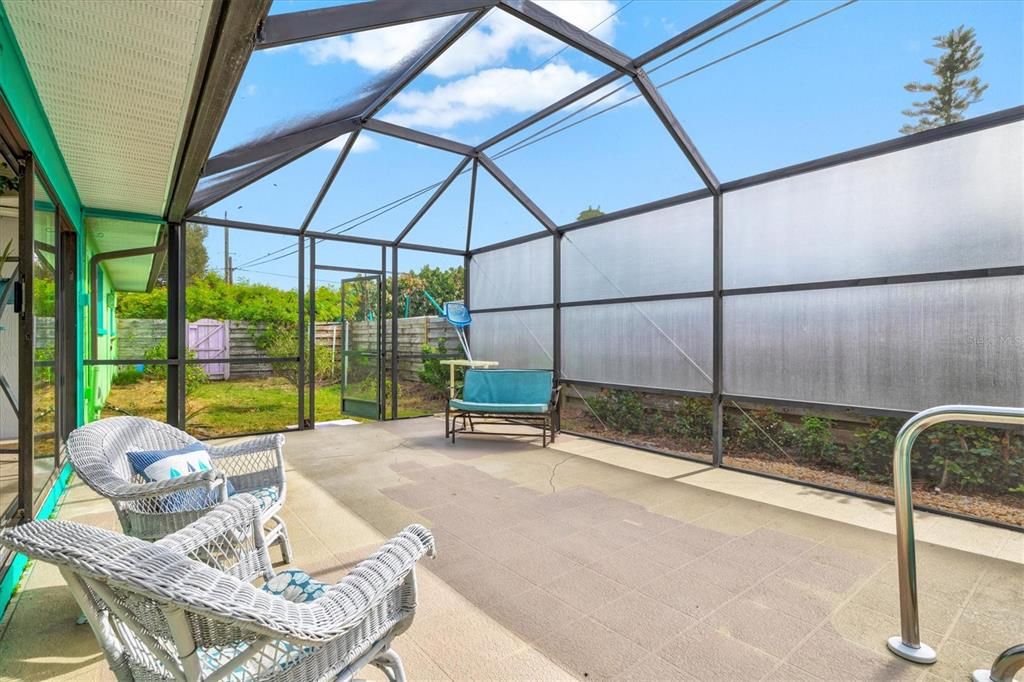 Active With Contract: $500,000 (3 beds, 2 baths, 2010 Square Feet)