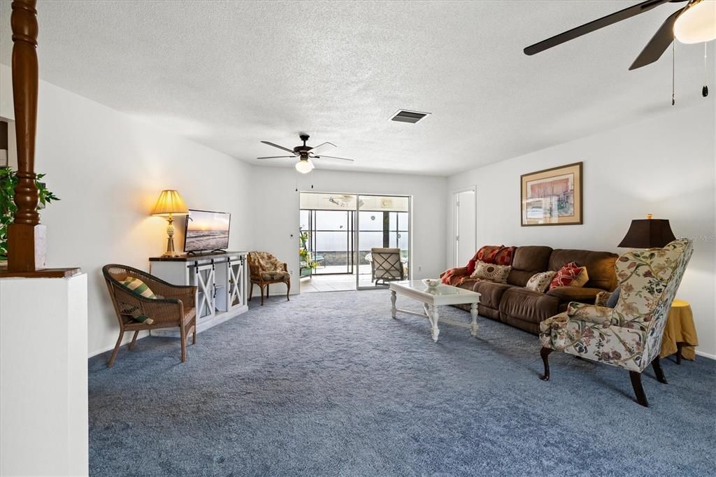 Active With Contract: $500,000 (3 beds, 2 baths, 2010 Square Feet)