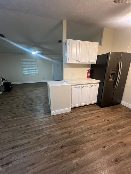 待售: $250,000 (3 贝兹, 2 浴室, 1144 平方英尺)