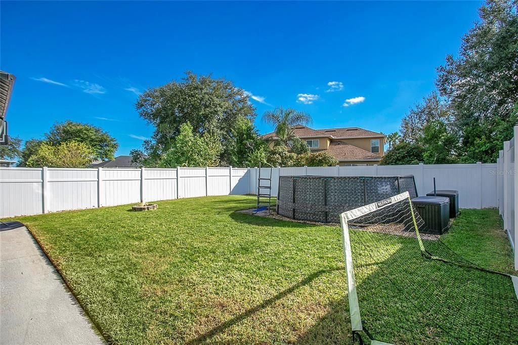 Под контрактом: $435,000 (3 спален, 2 ванн, 1717 Квадратных фут)