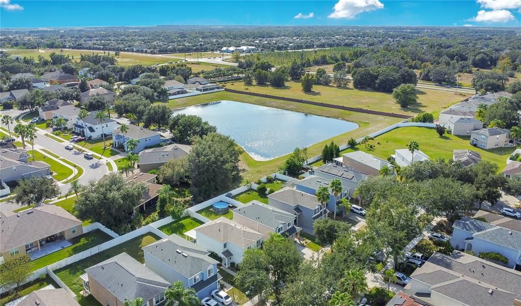 Под контрактом: $435,000 (3 спален, 2 ванн, 1717 Квадратных фут)