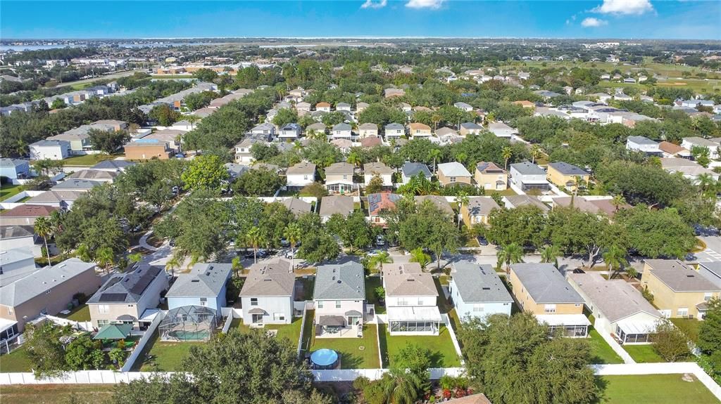 Под контрактом: $435,000 (3 спален, 2 ванн, 1717 Квадратных фут)