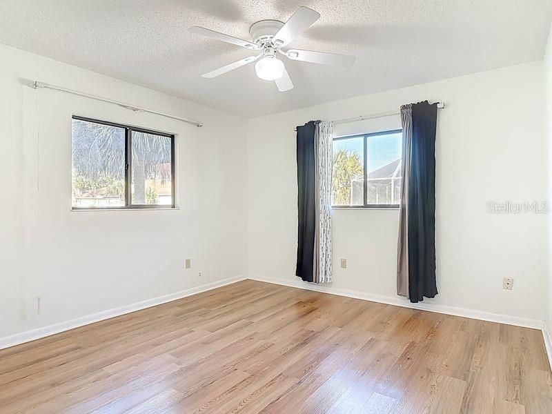 En Venta: $494,000 (4 camas, 2 baños, 1997 Pies cuadrados)