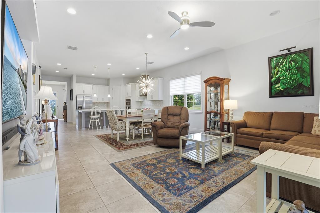 待售: $879,000 (4 贝兹, 3 浴室, 2262 平方英尺)