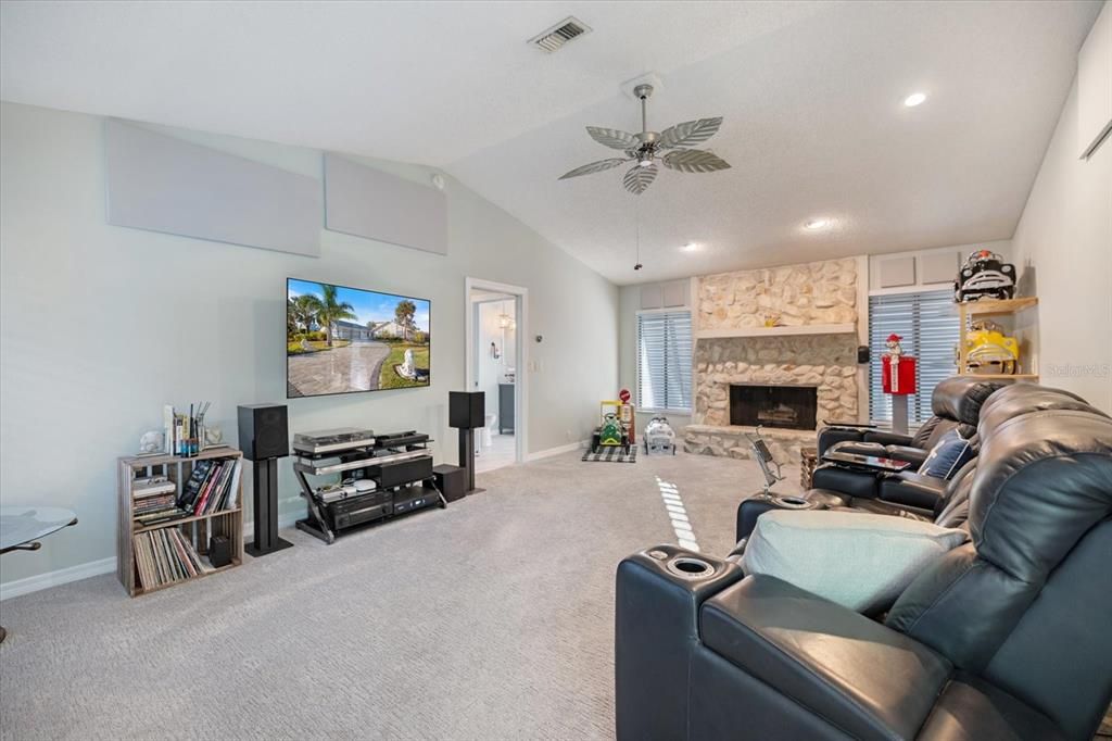 For Sale: $895,000 (3 beds, 2 baths, 2676 Square Feet)