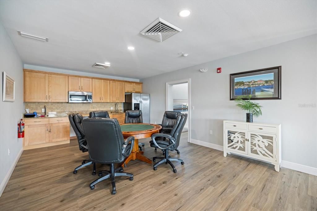 For Sale: $895,000 (3 beds, 2 baths, 2676 Square Feet)