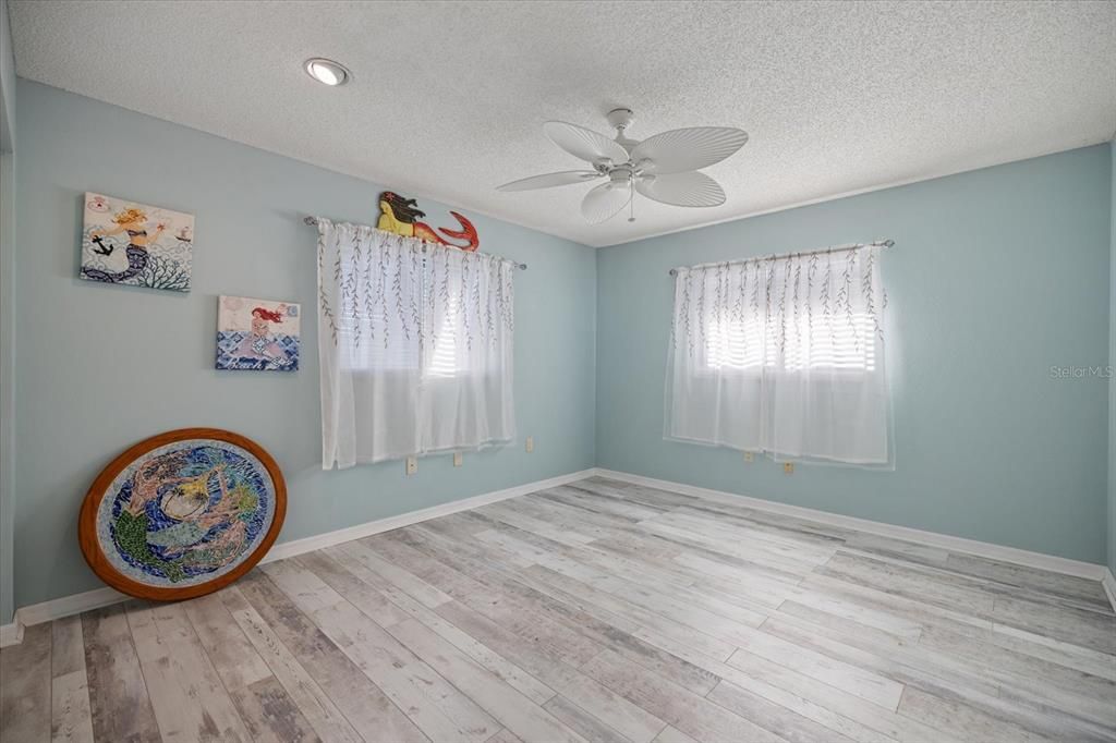 For Sale: $895,000 (3 beds, 2 baths, 2676 Square Feet)