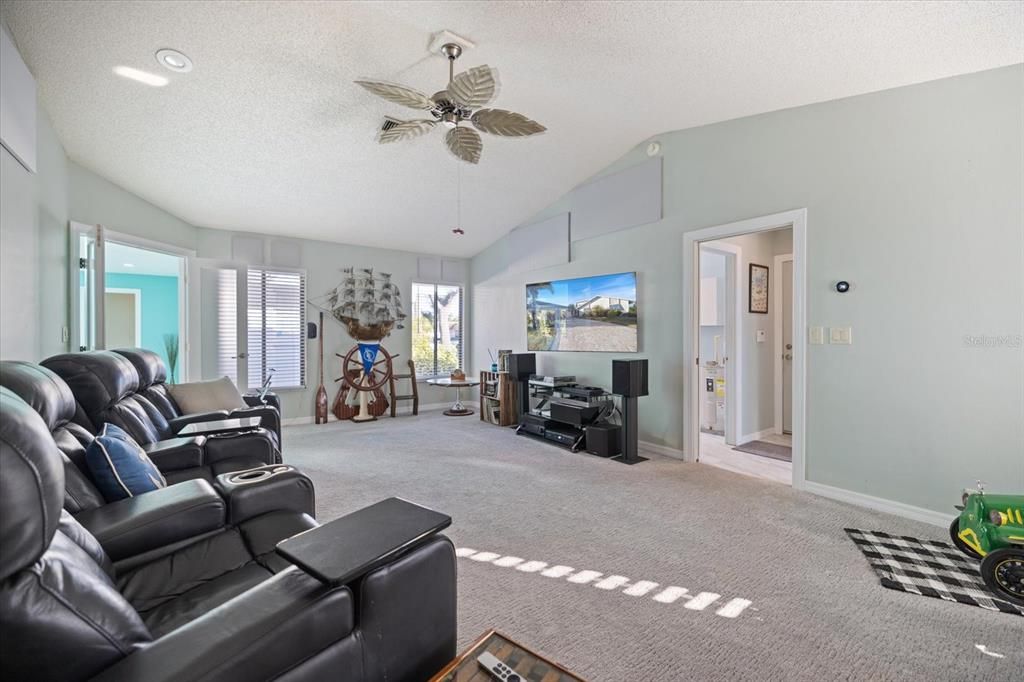 For Sale: $895,000 (3 beds, 2 baths, 2676 Square Feet)