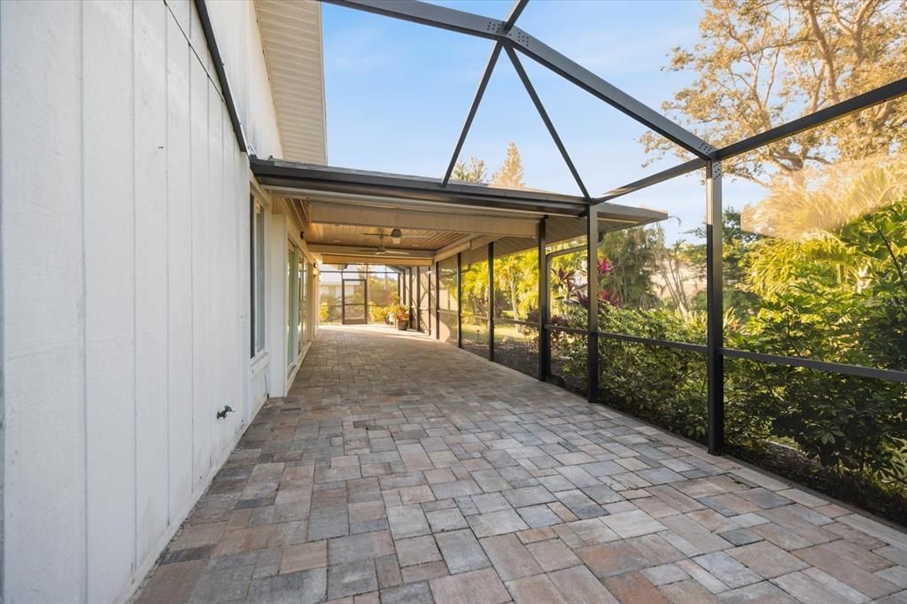 For Sale: $895,000 (3 beds, 2 baths, 2676 Square Feet)