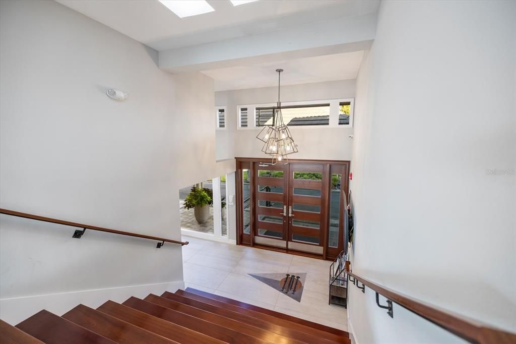 For Sale: $895,000 (3 beds, 2 baths, 2676 Square Feet)