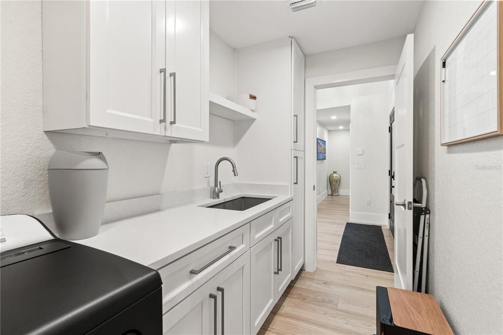 En Venta: $849,900 (4 camas, 3 baños, 2952 Pies cuadrados)