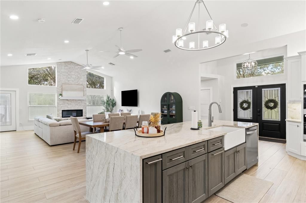 En Venta: $849,900 (4 camas, 3 baños, 2952 Pies cuadrados)