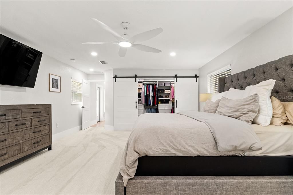 En Venta: $849,900 (4 camas, 3 baños, 2952 Pies cuadrados)