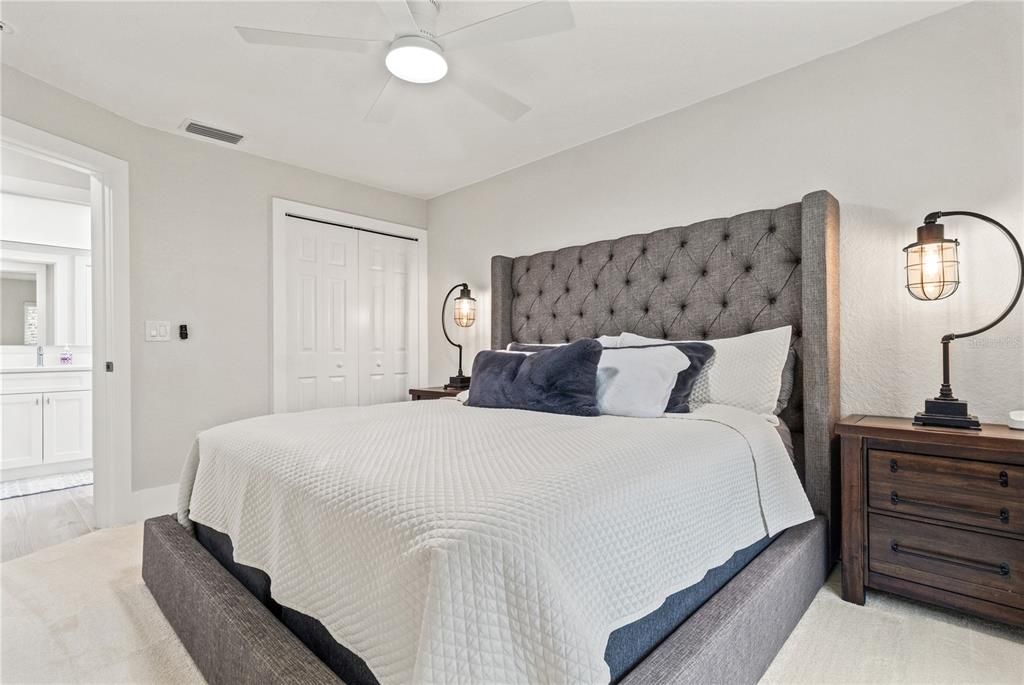 En Venta: $849,900 (4 camas, 3 baños, 2952 Pies cuadrados)