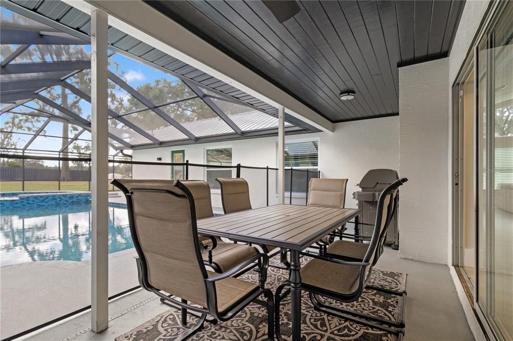 En Venta: $849,900 (4 camas, 3 baños, 2952 Pies cuadrados)