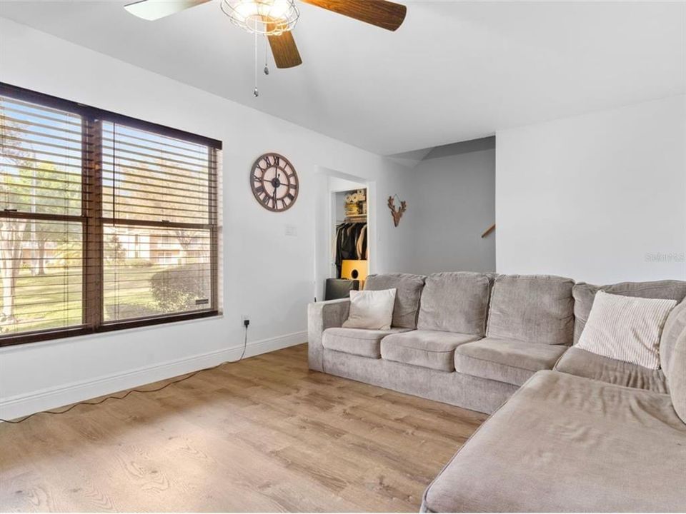 For Sale: $269,000 (3 beds, 2 baths, 1486 Square Feet)