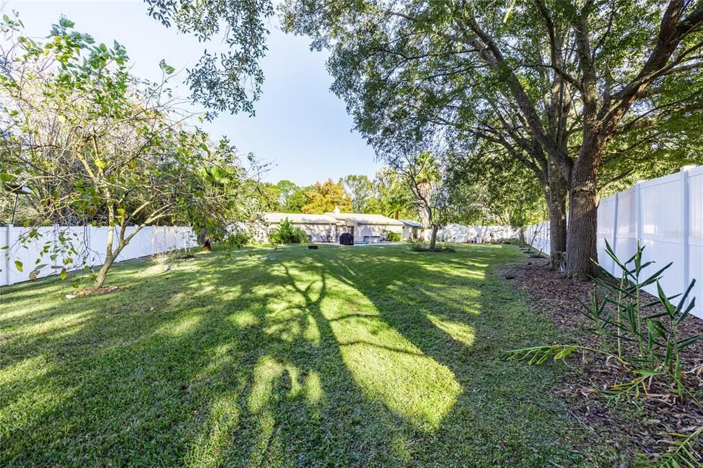 Active With Contract: $299,900 (3 beds, 2 baths, 1176 Square Feet)