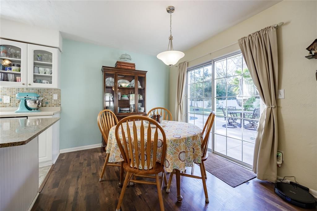 Active With Contract: $299,900 (3 beds, 2 baths, 1176 Square Feet)