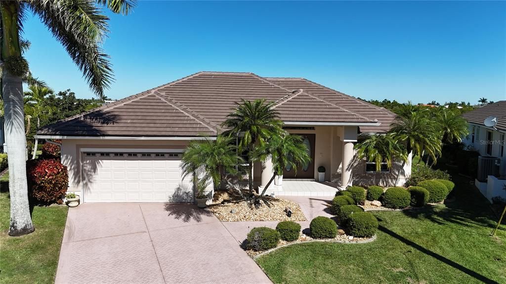 Activo con contrato: $679,000 (3 camas, 2 baños, 2174 Pies cuadrados)