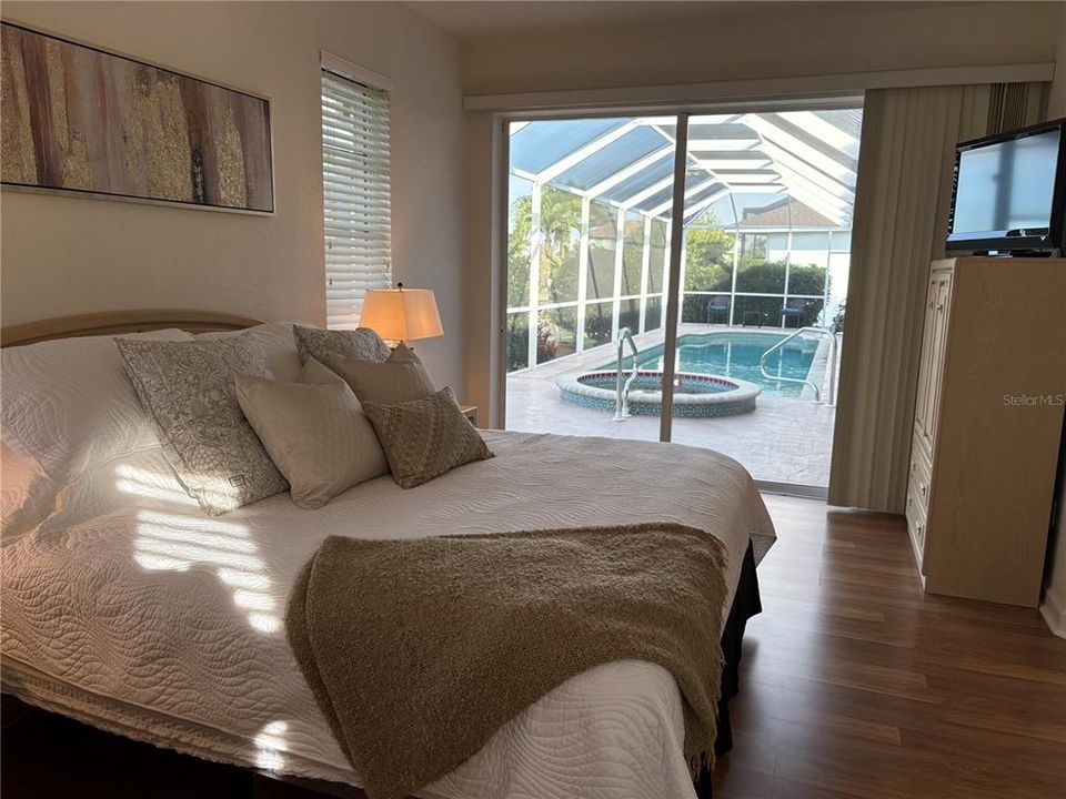 Activo con contrato: $679,000 (3 camas, 2 baños, 2174 Pies cuadrados)