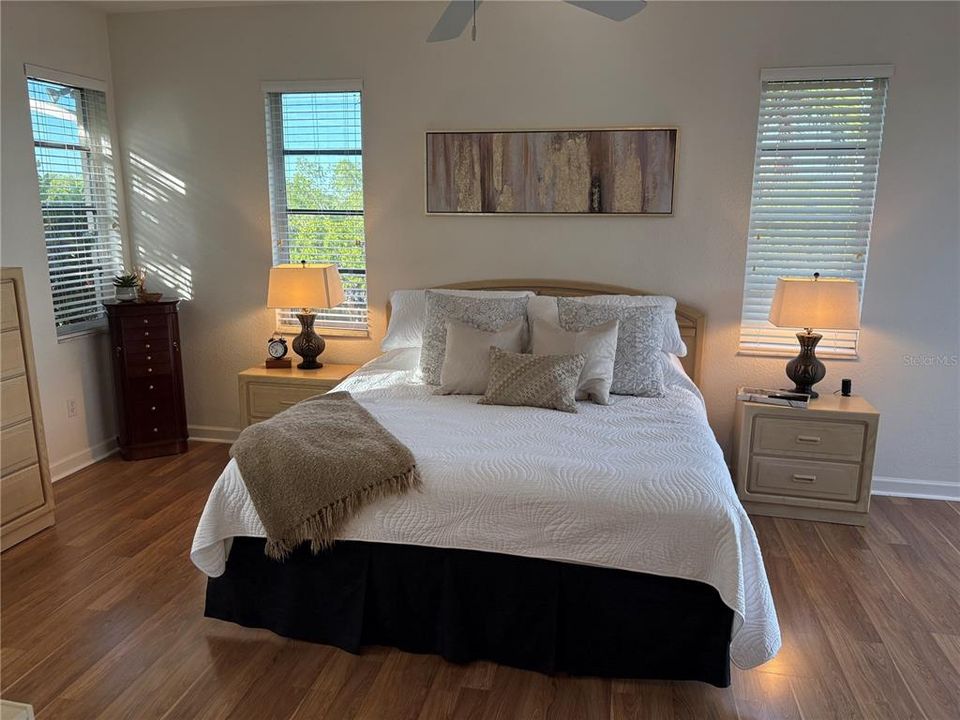 Activo con contrato: $679,000 (3 camas, 2 baños, 2174 Pies cuadrados)