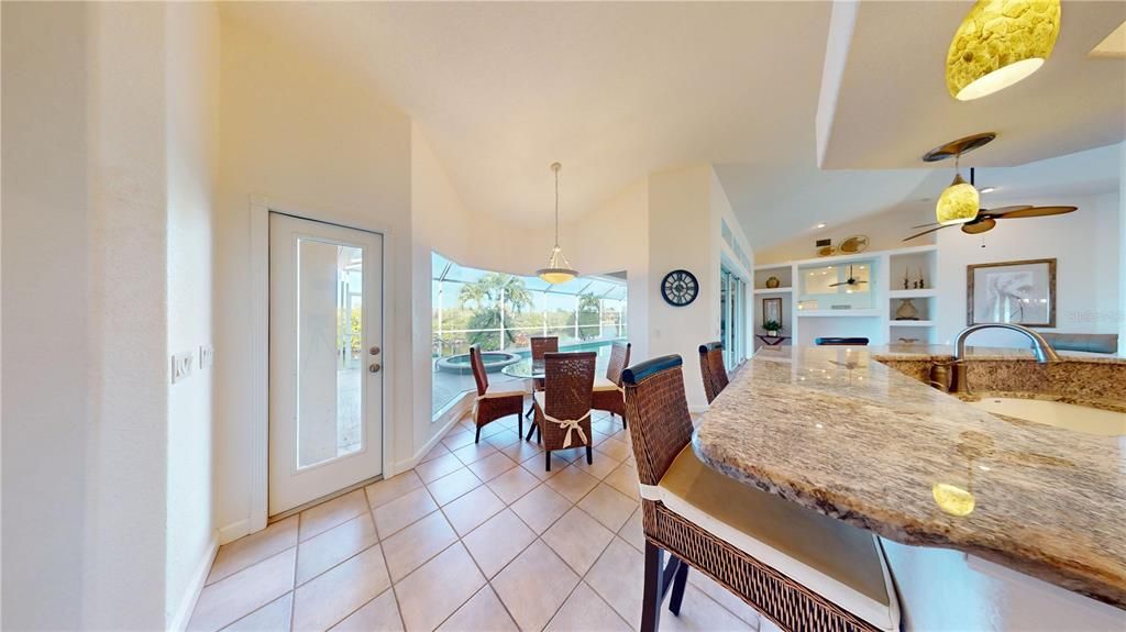 Activo con contrato: $679,000 (3 camas, 2 baños, 2174 Pies cuadrados)