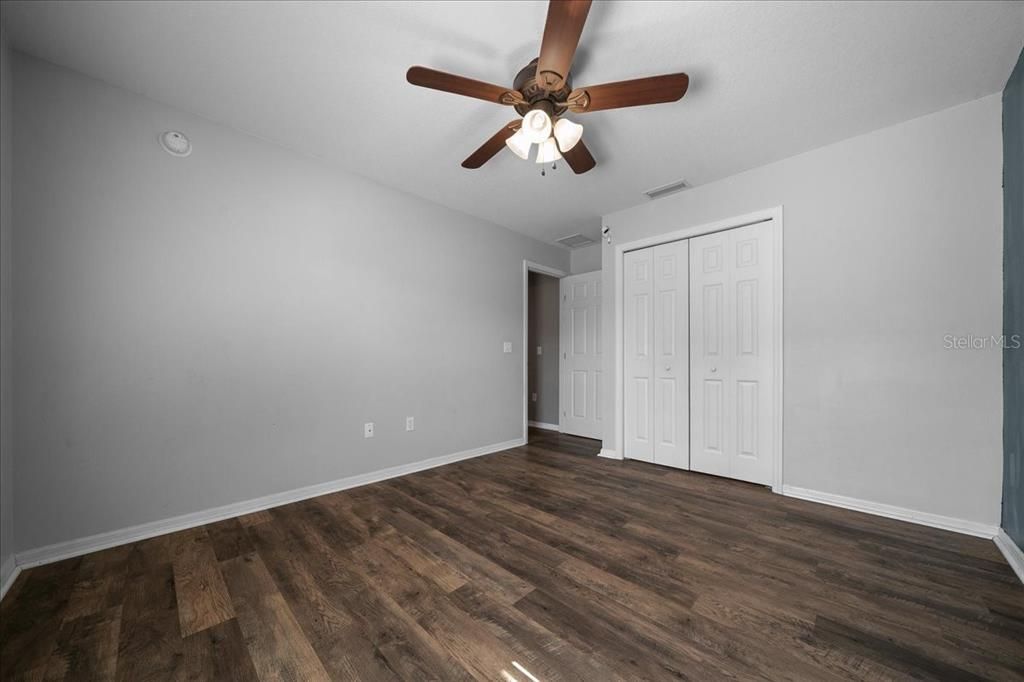 En Venta: $389,900 (4 camas, 3 baños, 2283 Pies cuadrados)