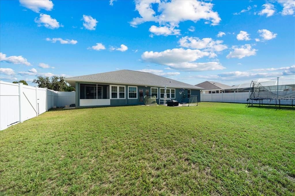 En Venta: $389,900 (4 camas, 3 baños, 2283 Pies cuadrados)