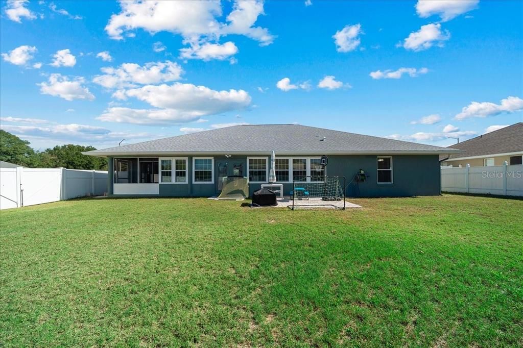 En Venta: $389,900 (4 camas, 3 baños, 2283 Pies cuadrados)