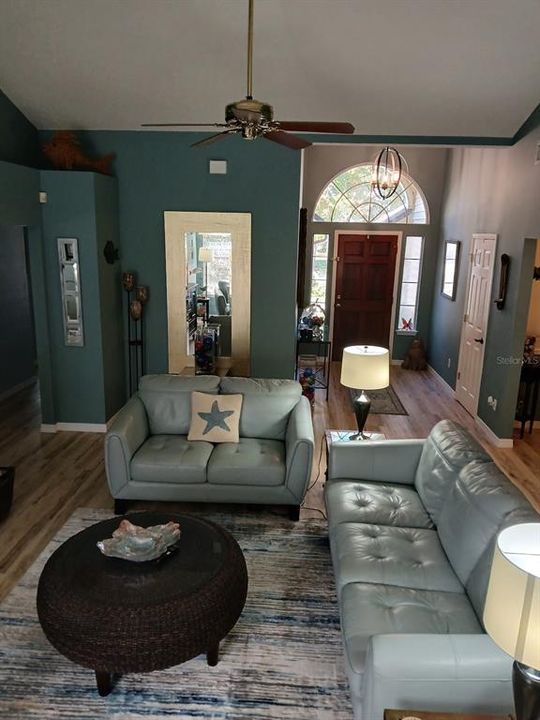 待售: $359,000 (3 贝兹, 2 浴室, 1619 平方英尺)