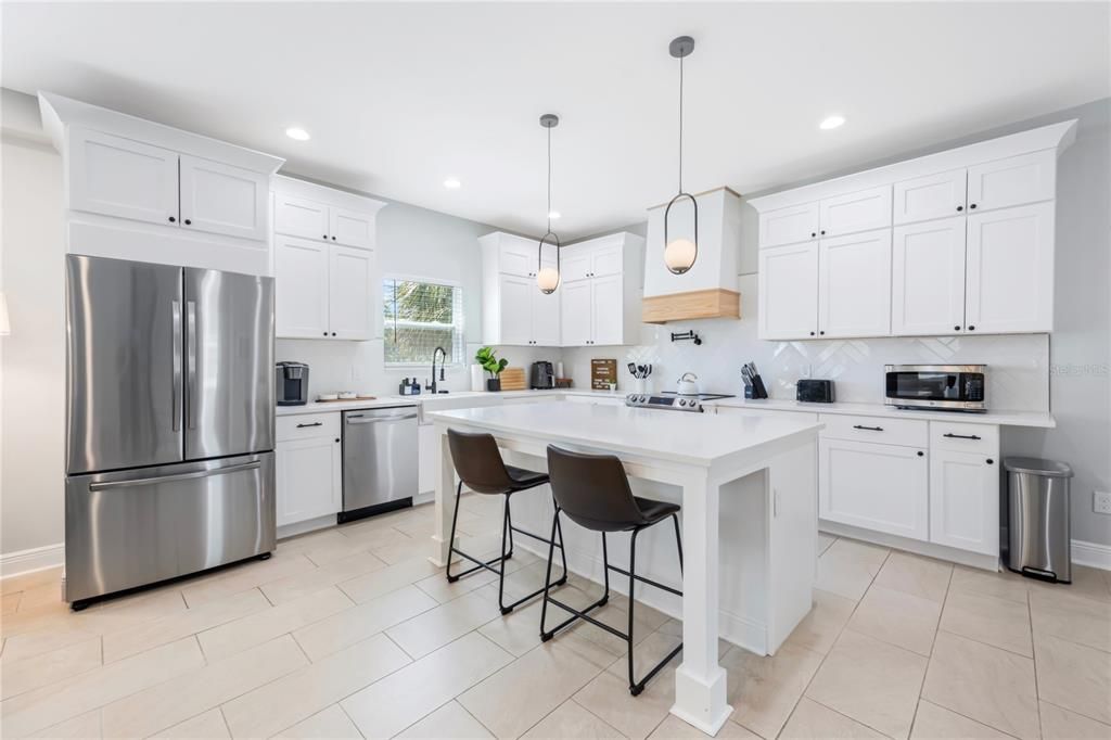 На продажу: $749,900 (4 спален, 3 ванн, 2650 Квадратных фут)