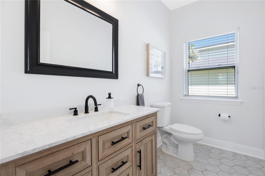 На продажу: $749,900 (4 спален, 3 ванн, 2650 Квадратных фут)