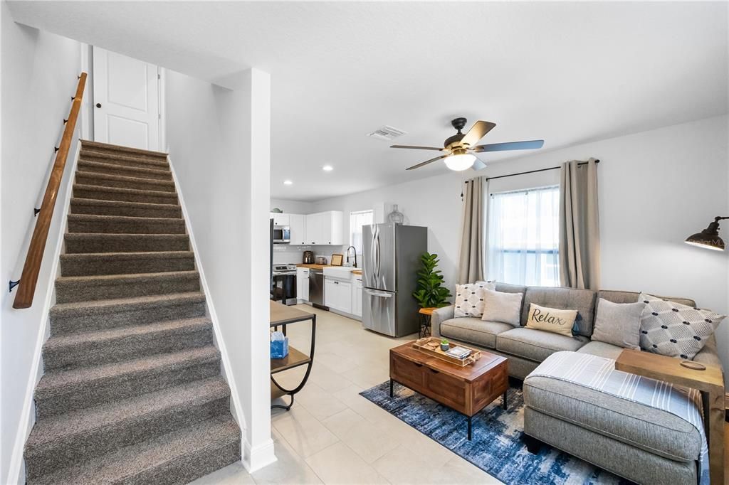 На продажу: $749,900 (4 спален, 3 ванн, 2650 Квадратных фут)