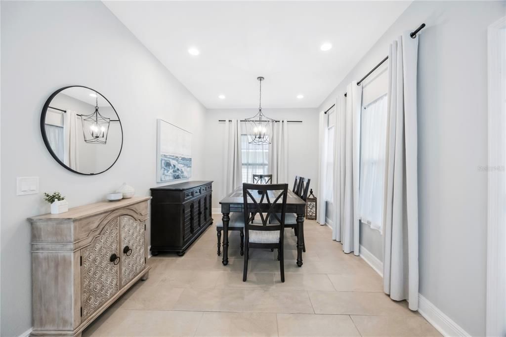 На продажу: $749,900 (4 спален, 3 ванн, 2650 Квадратных фут)