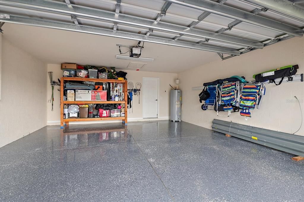 Под контрактом: $378,000 (2 спален, 2 ванн, 1545 Квадратных фут)