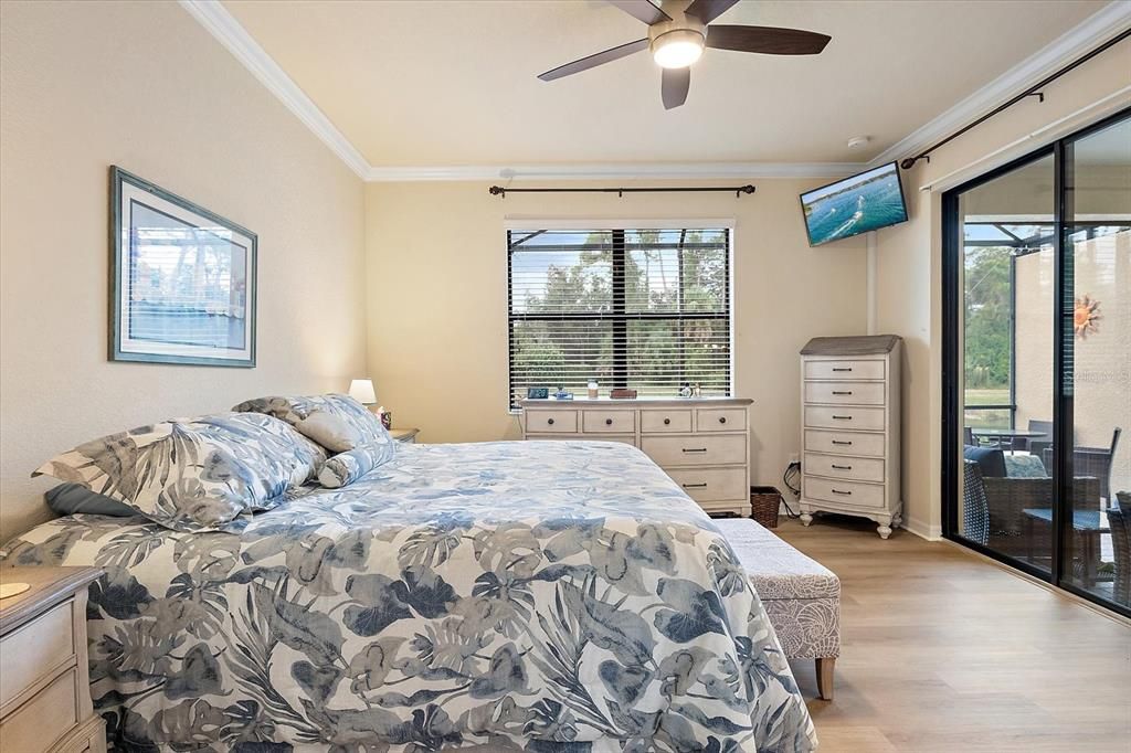 Под контрактом: $378,000 (2 спален, 2 ванн, 1545 Квадратных фут)