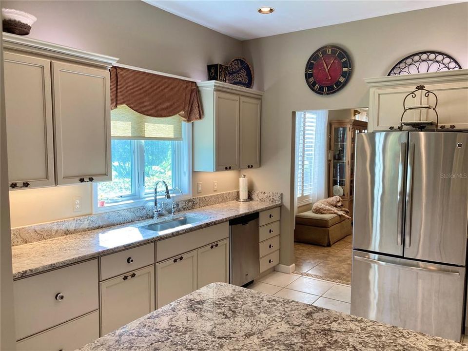 待售: $479,000 (2 贝兹, 2 浴室, 2790 平方英尺)