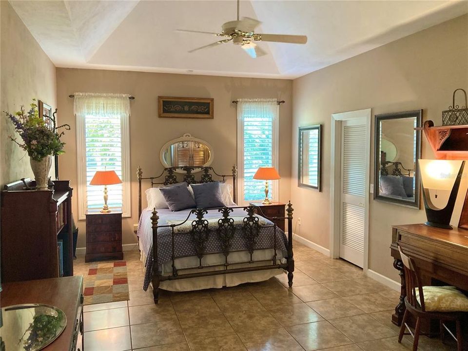 待售: $479,000 (2 贝兹, 2 浴室, 2790 平方英尺)