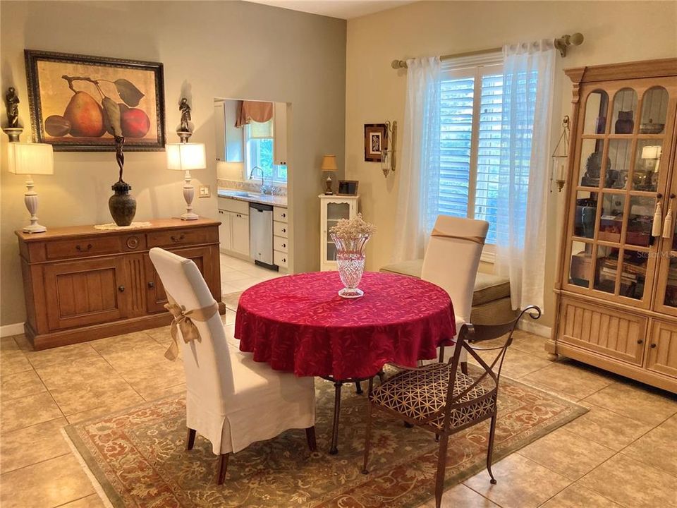 待售: $479,000 (2 贝兹, 2 浴室, 2790 平方英尺)