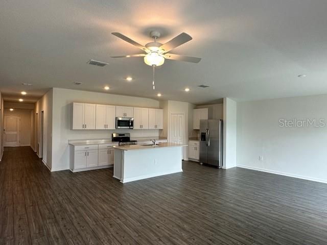 出租: $2,450 (4 贝兹, 3 浴室, 2172 平方英尺)