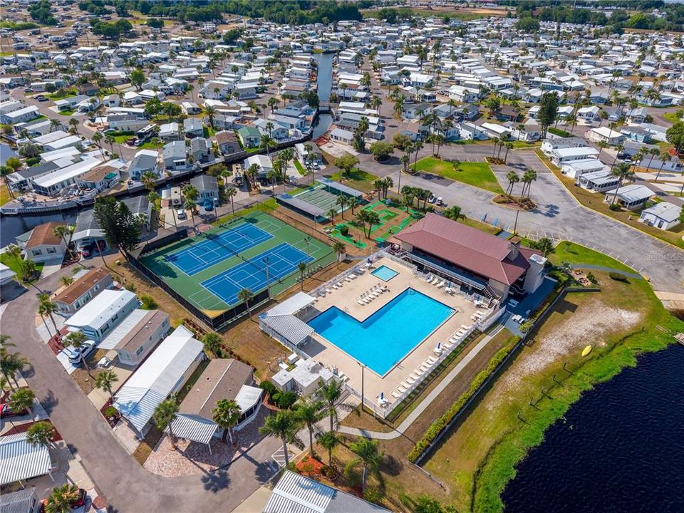 На продажу: $132,500 (1 спален, 1 ванн, 676 Квадратных фут)