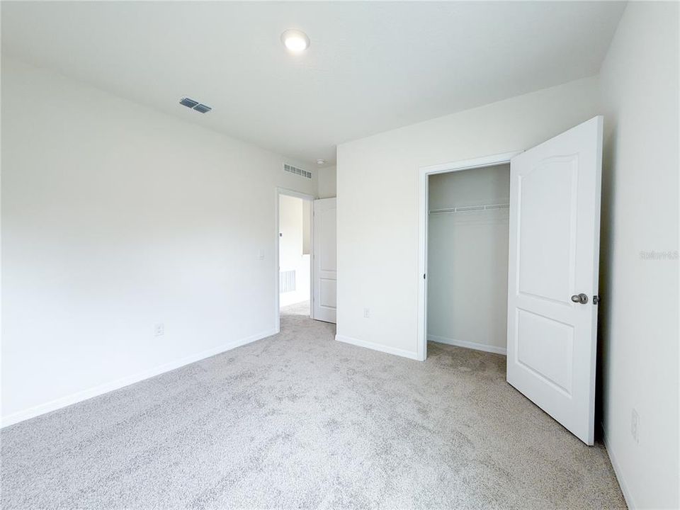 For Rent: $2,700 (5 beds, 3 baths, 2626 Square Feet)