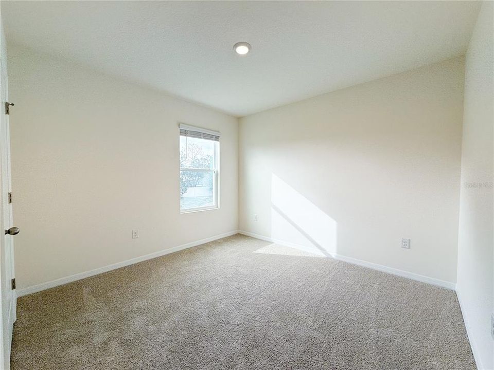 For Rent: $2,700 (5 beds, 3 baths, 2626 Square Feet)