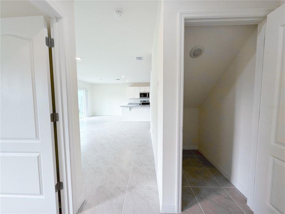 For Rent: $2,700 (5 beds, 3 baths, 2626 Square Feet)