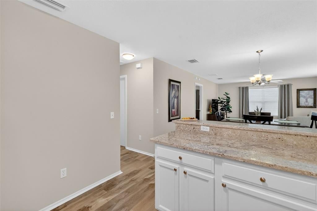 For Sale: $245,900 (1 beds, 1 baths, 875 Square Feet)